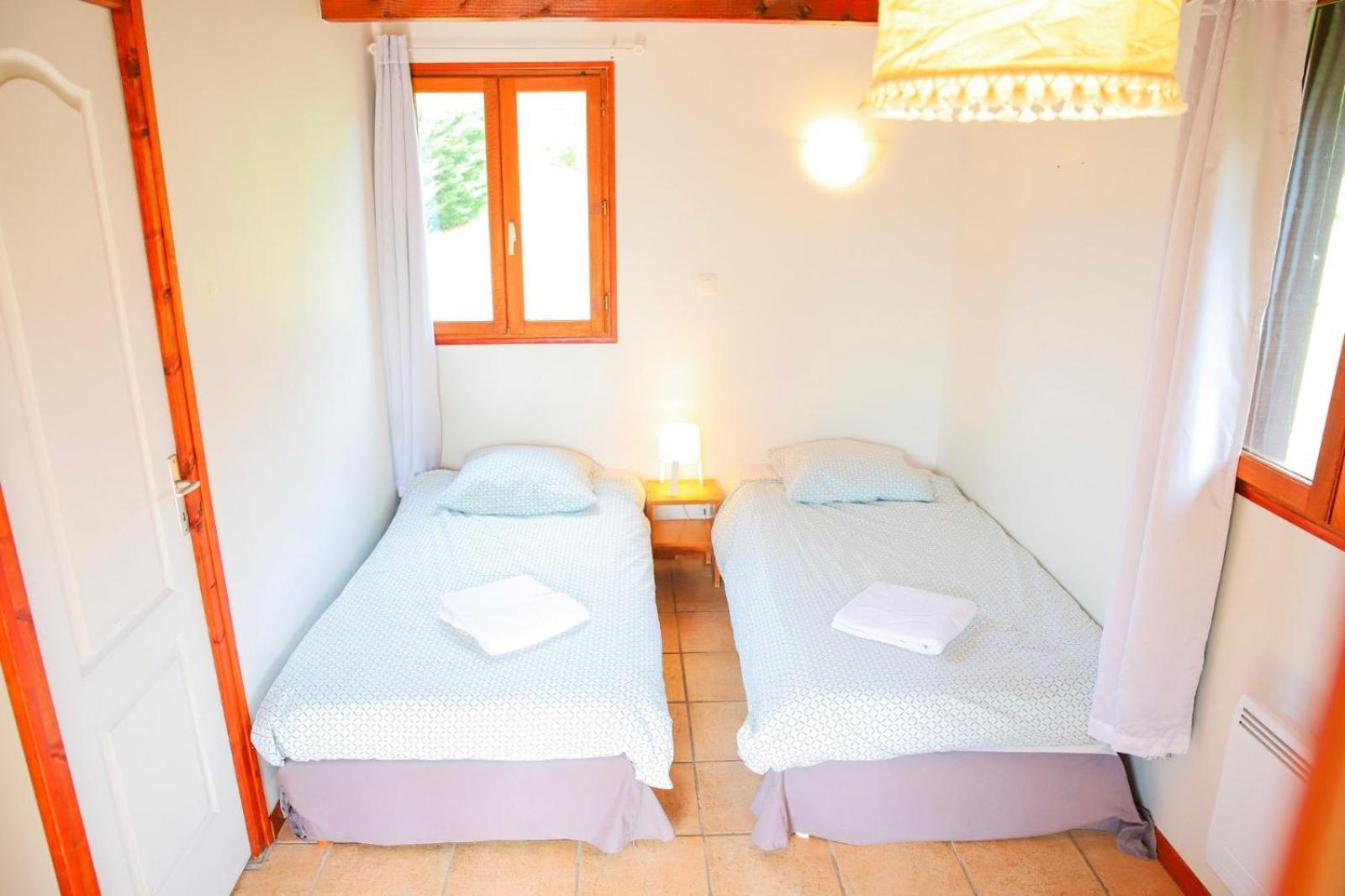 Les Cabanes Parisiennes - Chalets 1H30 From Paris - 62P Sainte-Genevieve-des-Bois Ngoại thất bức ảnh