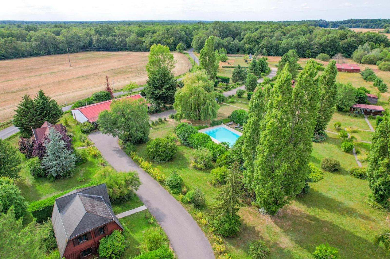 Les Cabanes Parisiennes - Chalets 1H30 From Paris - 62P Sainte-Genevieve-des-Bois Ngoại thất bức ảnh