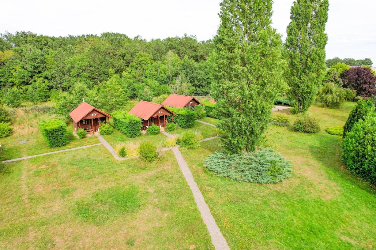 Les Cabanes Parisiennes - Chalets 1H30 From Paris - 62P Sainte-Genevieve-des-Bois Ngoại thất bức ảnh